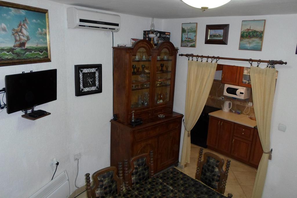 Holiday Home Stone House Πέραστ Εξωτερικό φωτογραφία